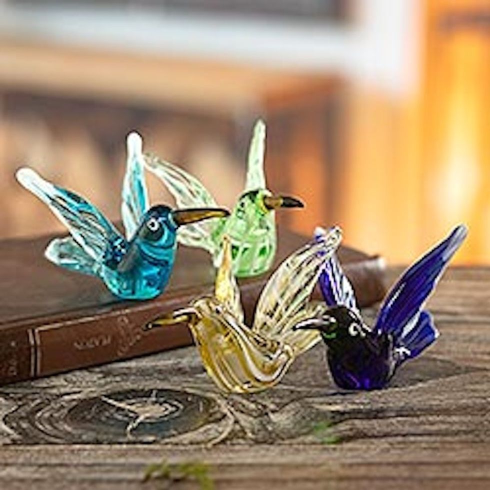 Handcrafted Glass Hummingbirds Set of 4 'Hummingbird Flock'