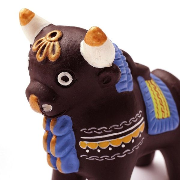 Alternate image for Ornate Brown and White Andean Bull Figurines Pair Little Bulls of Pucara