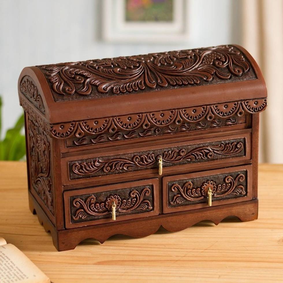 Bird Pattern Leather and Cedar Wood Jewelry Chest from Peru 'Impressive Birds'