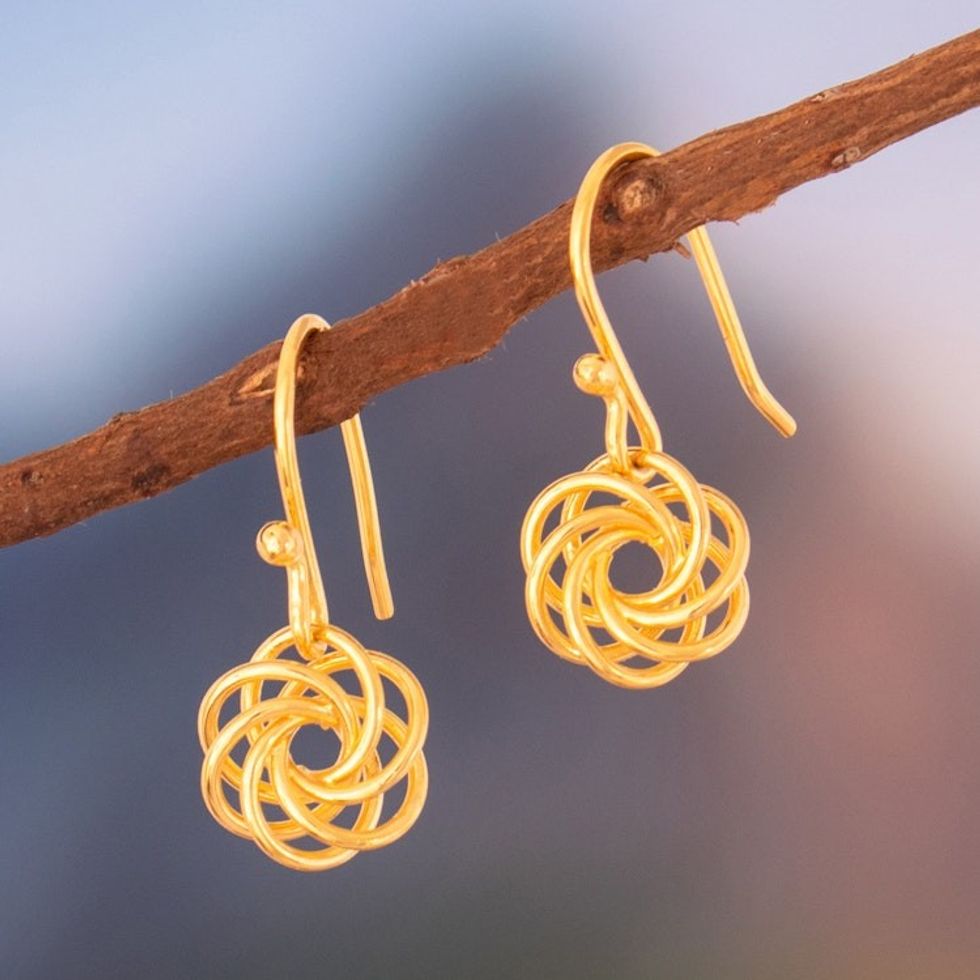 High-Polished 18k Gold-Plated Rose-Shaped Dangle Earrings 'Glorious Rosetta'