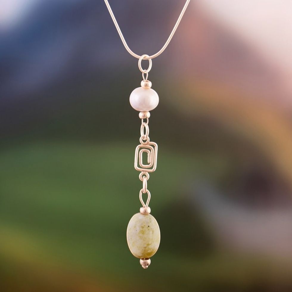 Serpentine Cultured Pearl Silver Spiral Pendant Necklace 'Green Moon Spiral'