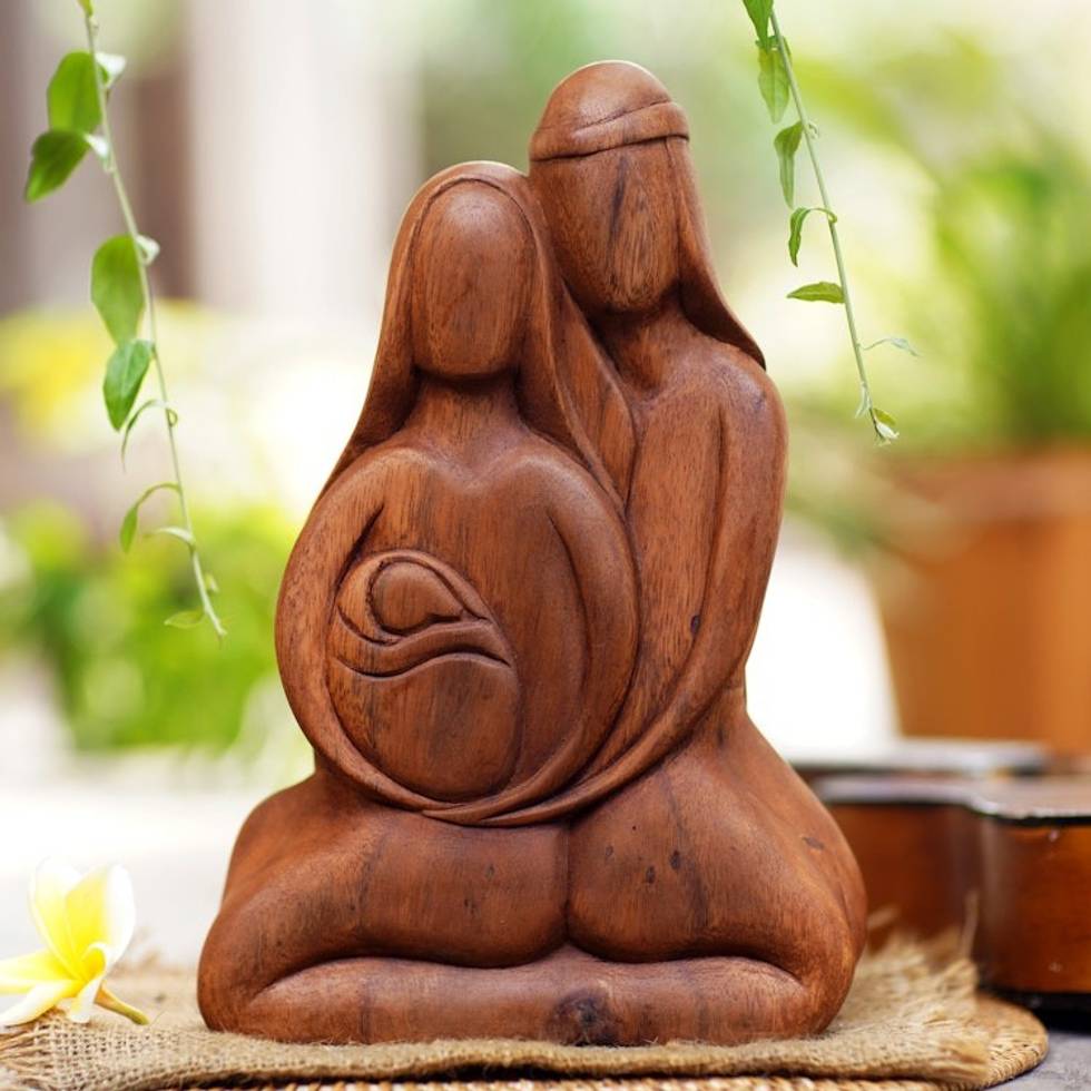 Wood sculpture 'Family Intimacy'