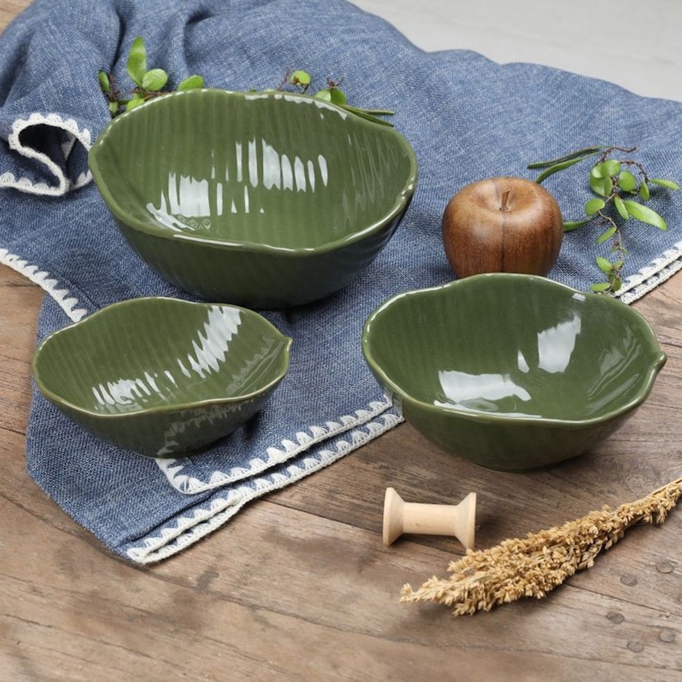 Stoneware ceramic bowls Set of 3 'Banana Garden'