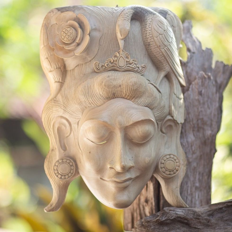 Wood mask 'Forest Lady'