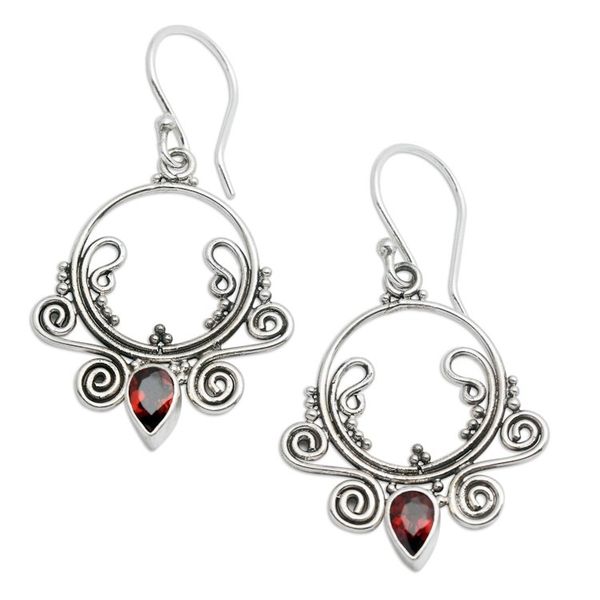 Alternate image for Garnet dangle earrings Sundial