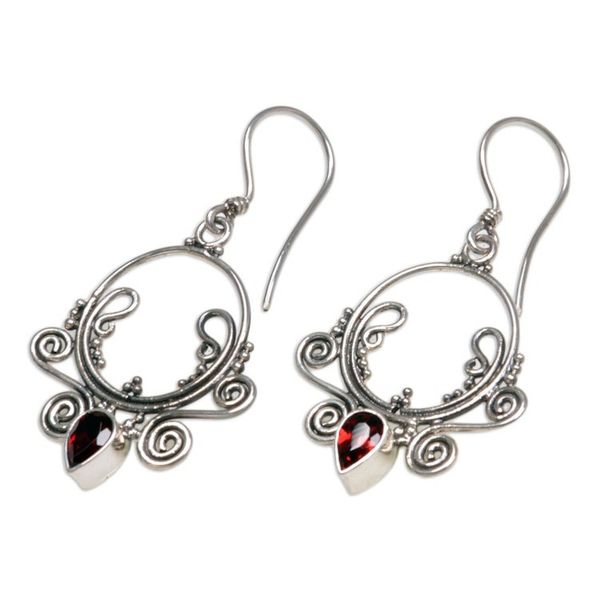 Alternate image for Garnet dangle earrings Sundial
