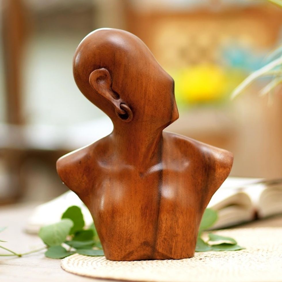 Wood statuette 'Modern Woman'