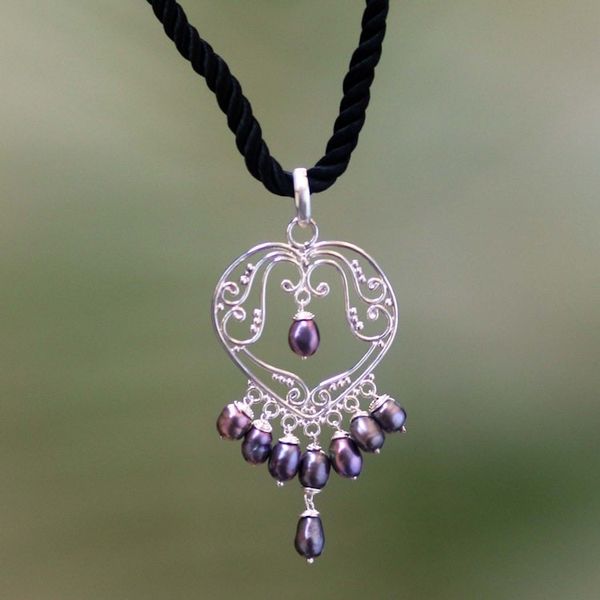 Alternate image for Pearl heart necklace 