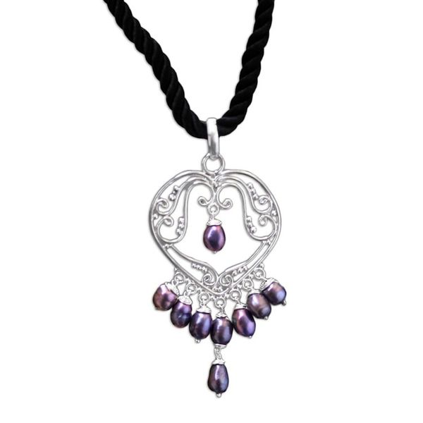 Alternate image for Pearl heart necklace 
