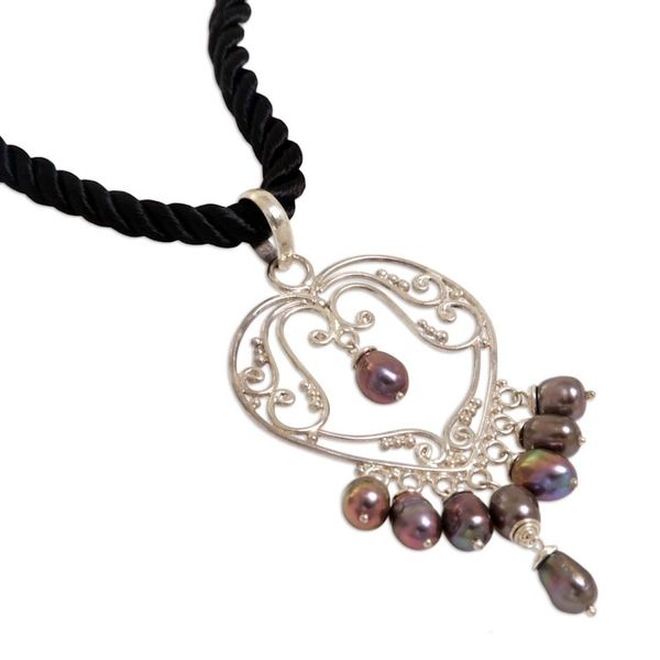 Alternate image for Pearl heart necklace 