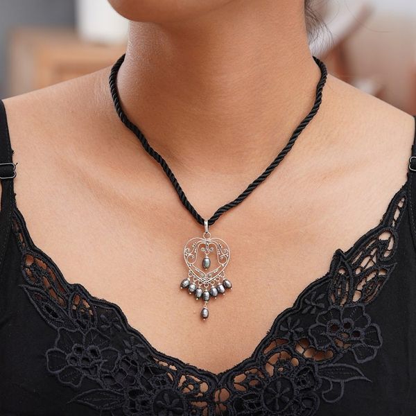 Alternate image for Pearl heart necklace 