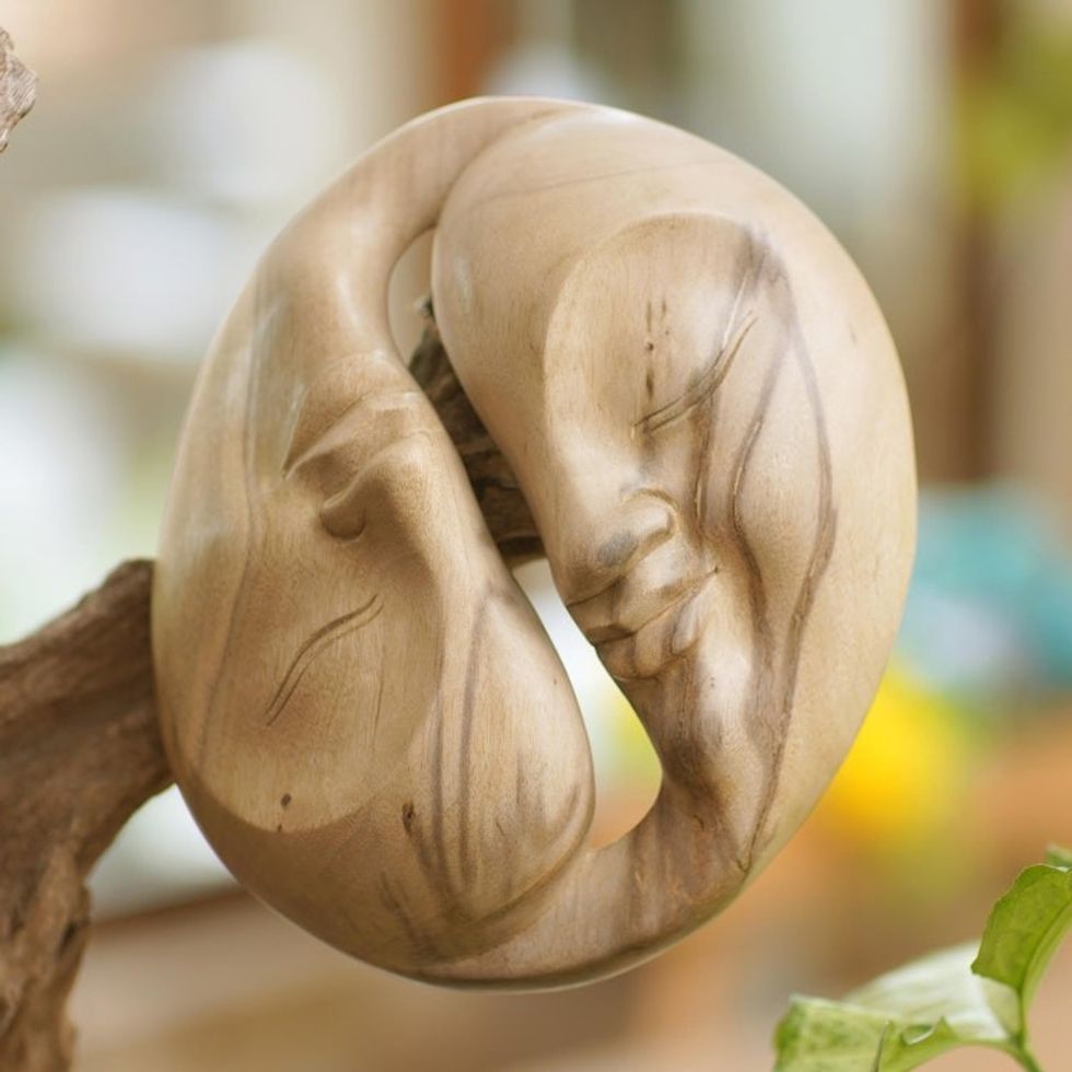 Modern Hibiscus Wood Mask 'Love Circle'