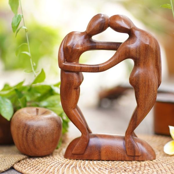 Alternate image for Wood sculpture Couple in Love