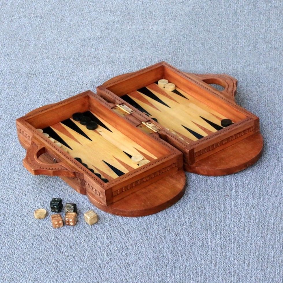 Wood backgammon set 'Lion Meets Bull'