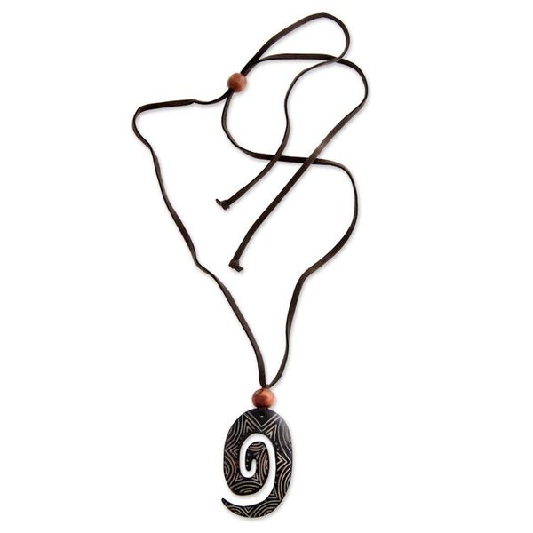 Alternate image for Bone pendant necklace Lifes Energy
