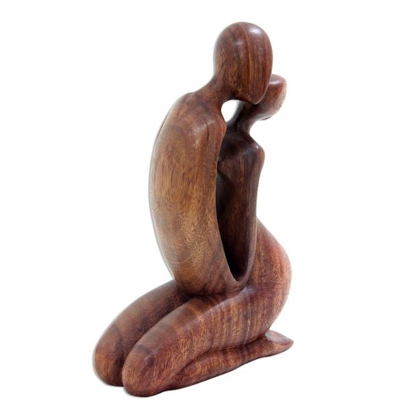 Alternate image for Wood statuette A Kiss on the Cheek