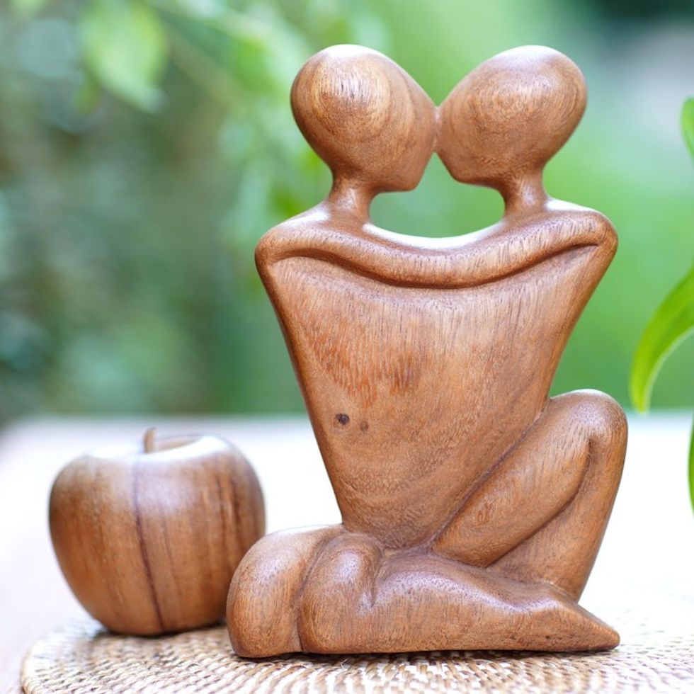 Romantic Wood Sculpture 'Kissing'