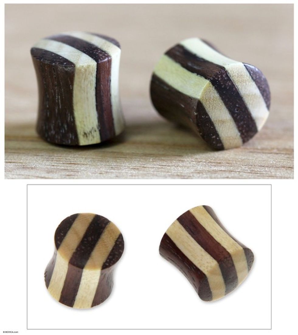 Teak ear plugs 'Natural Harlequin'