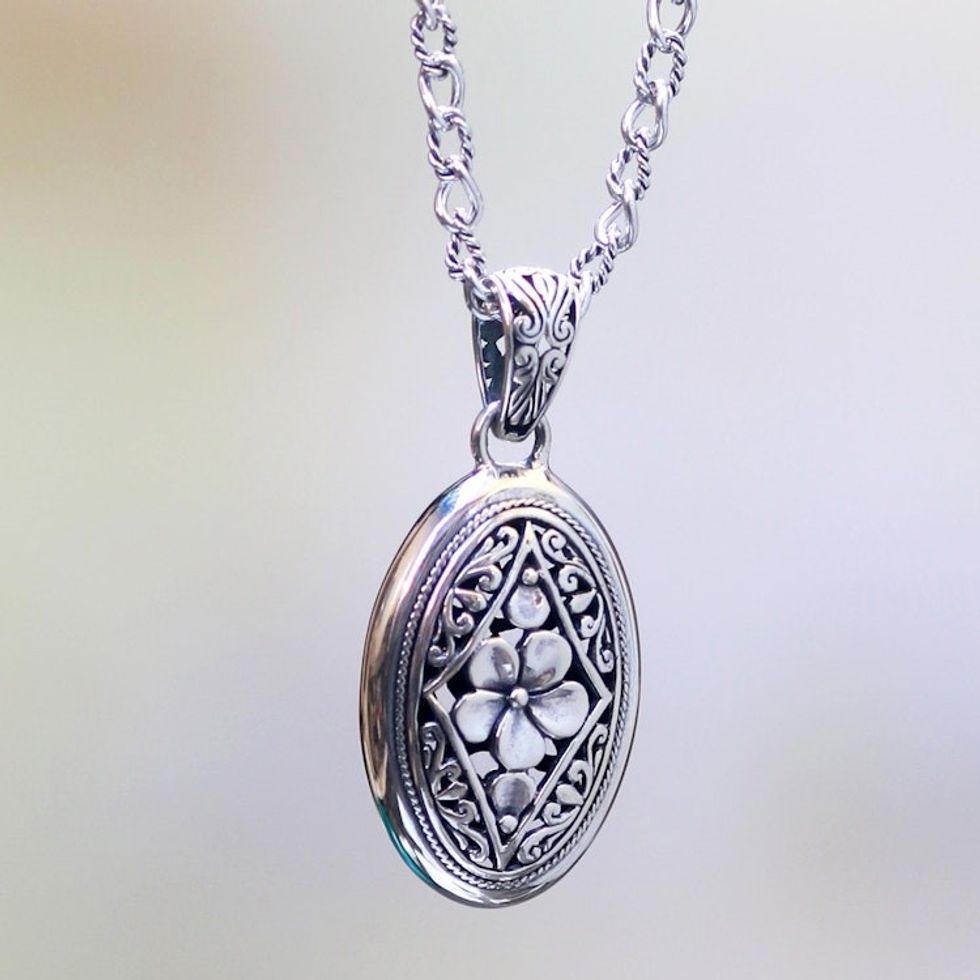 Sterling Silver Pendant necklace with Hibiscus Flower Motif 'Hibiscus Gate'