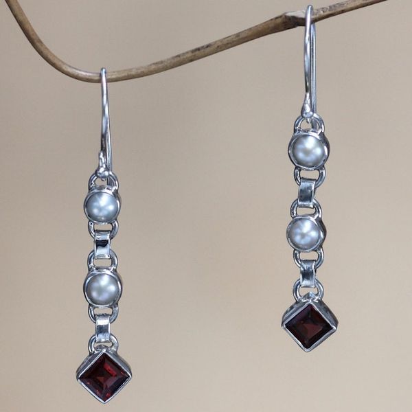 Alternate image for Cultured pearl and garnet dangle earrings Dew