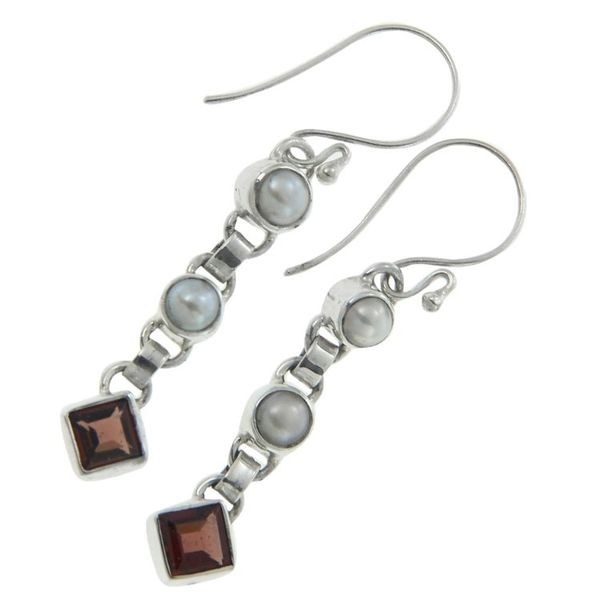 Alternate image for Cultured pearl and garnet dangle earrings Dew