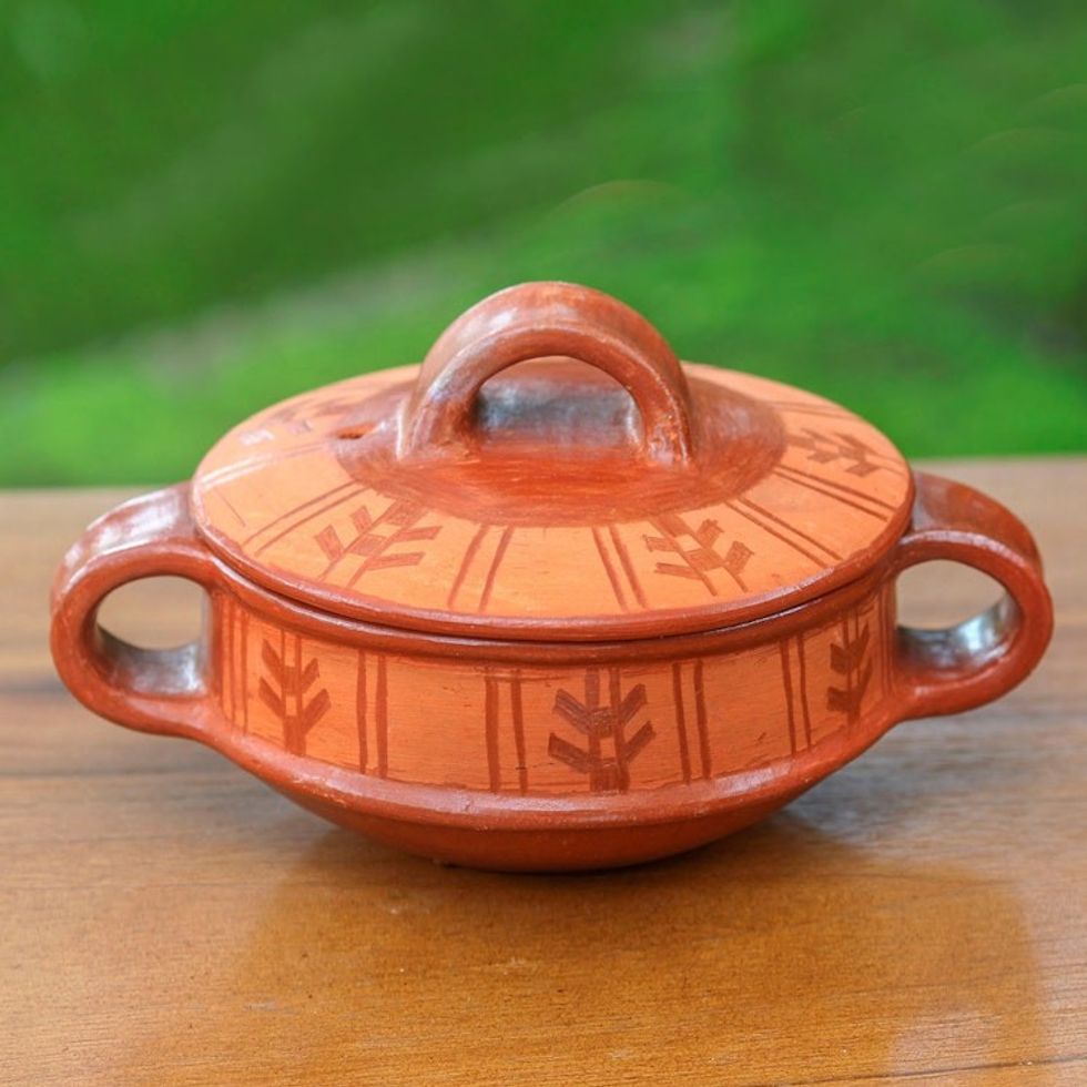 Hand Crafted Terracotta Serving Dish and Lid 'Island Arrow'