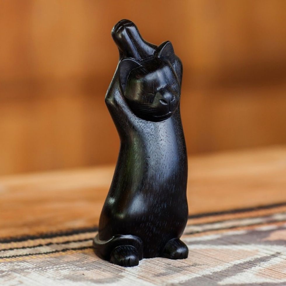 Wood sculpture 'Black Cat Stretch'