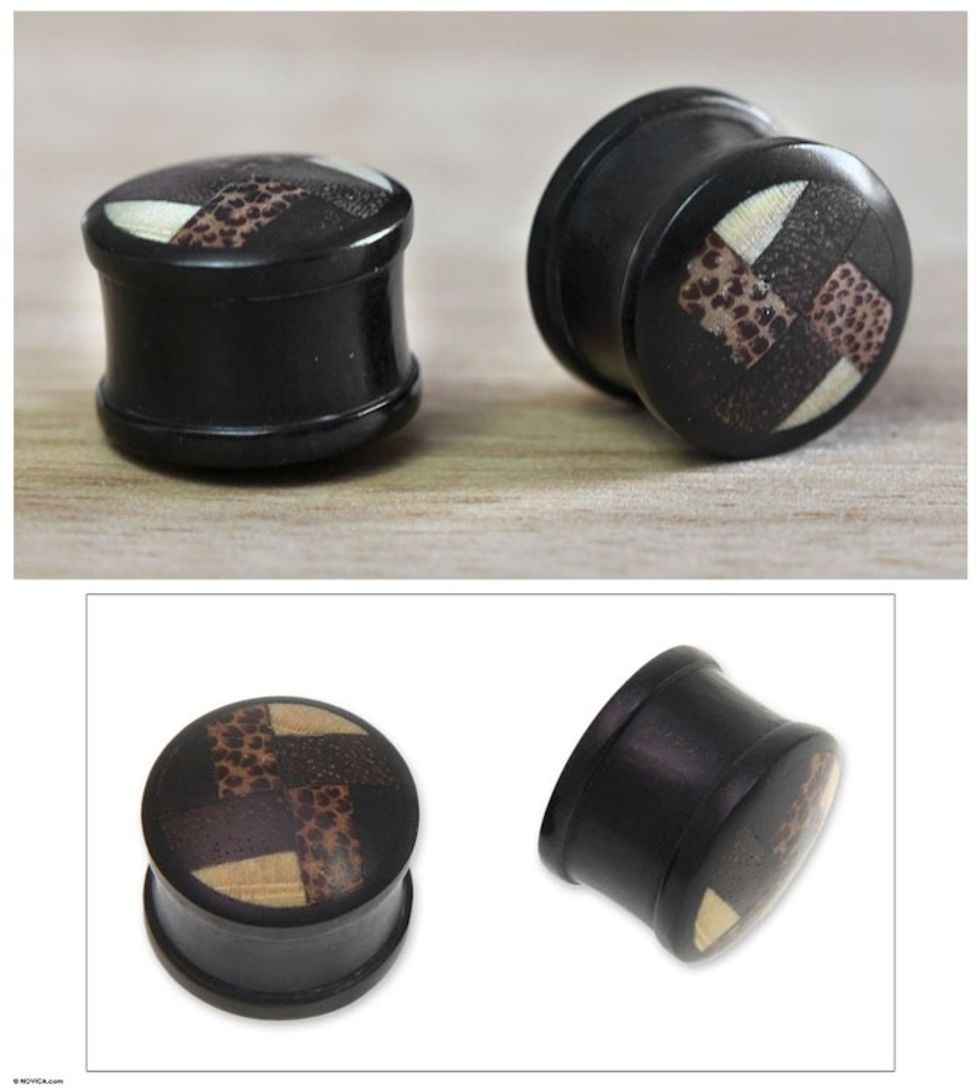 Wood and horn ear plugs 'Earth Textures'