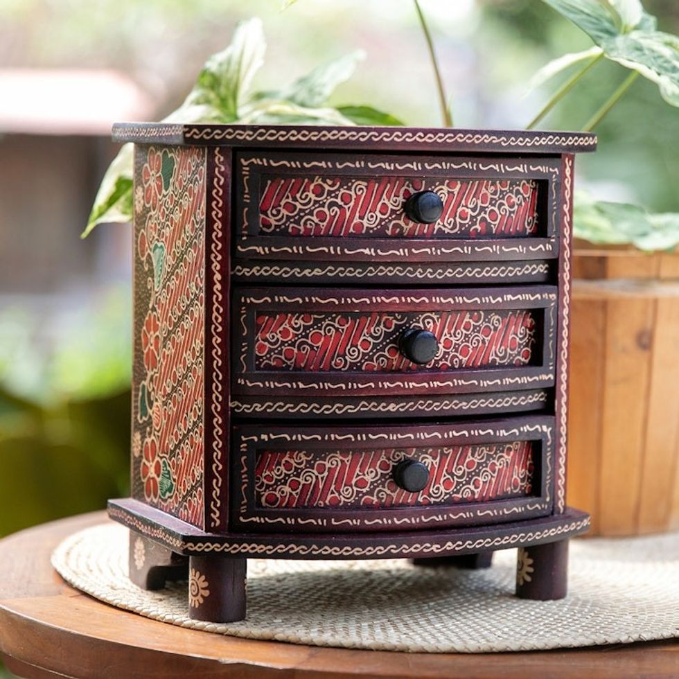 Red Parang Motif Handcrafted Wood Batik Jewelry Box 'Scarlet Scrolls'