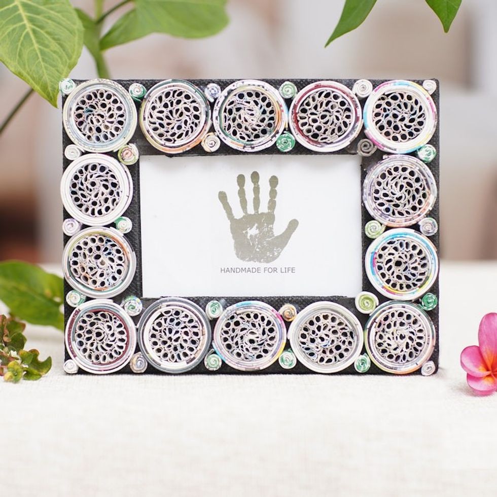 3x5 Recycled Paper Circle Motif Photo Frame from Bali 'Memory Circles'