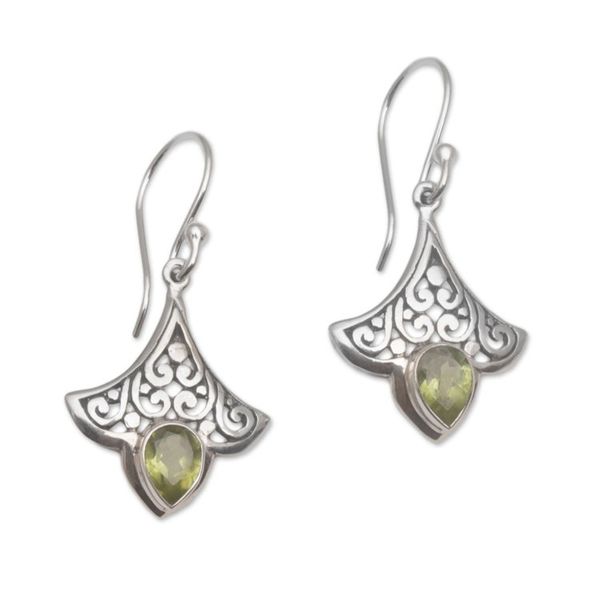Alternate image for Handmade Peridot 925 Sterling Silver Earrings Indonesia Slow Dance in Green