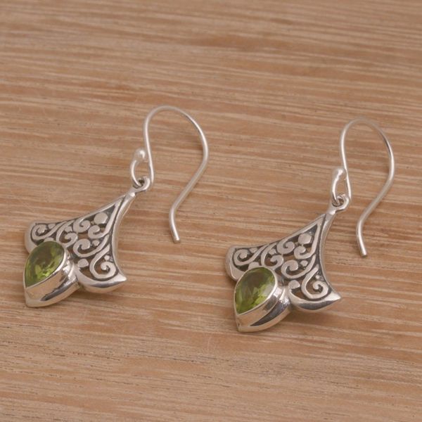 Alternate image for Handmade Peridot 925 Sterling Silver Earrings Indonesia Slow Dance in Green