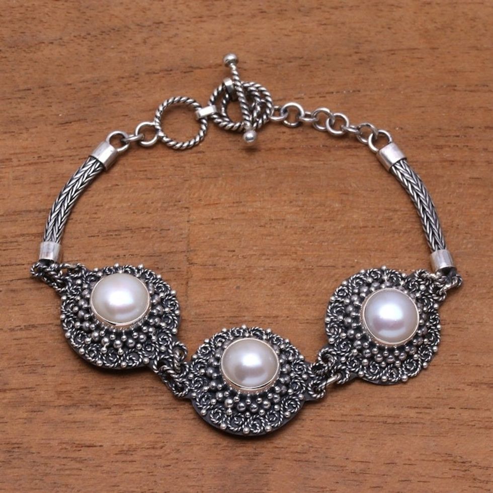 Cultured Pearl Pendant Bracelet from Bali 'Triple Light'