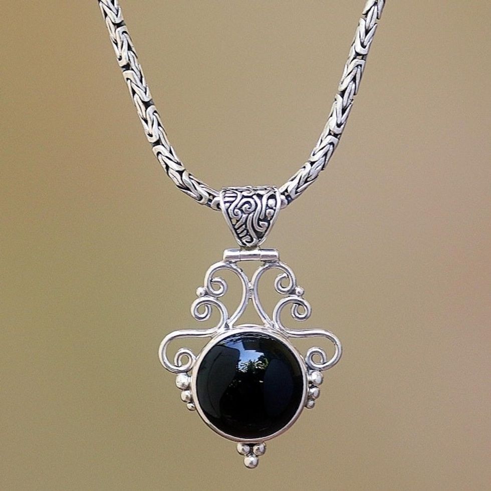 Sterling Silver Eye of the Dark Queen Onyx Pendant Necklace 'Eye of the Dark Queen'