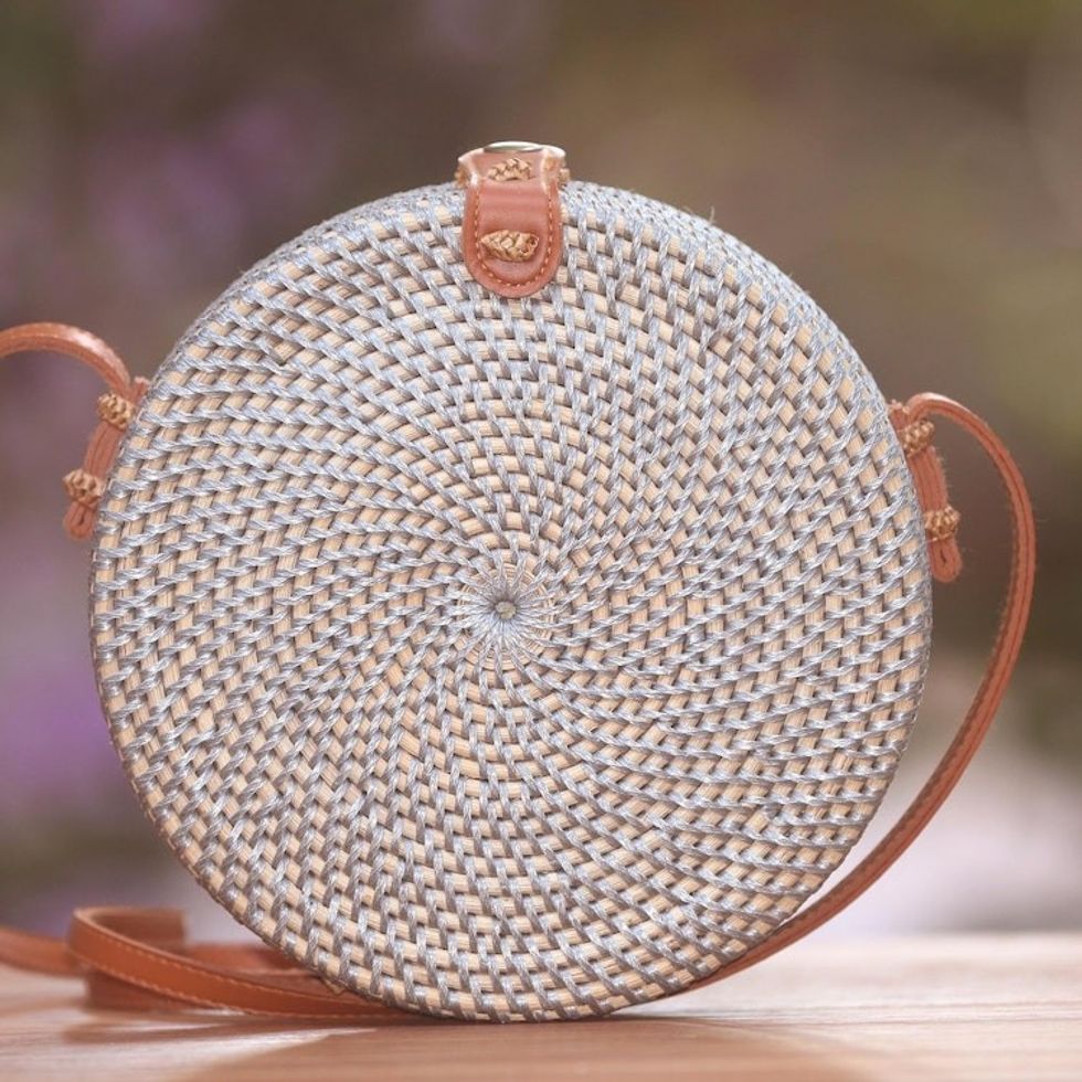 Blue-Grey Woven Bamboo Round Shoulder Bag 'Blue-Grey Wheel'