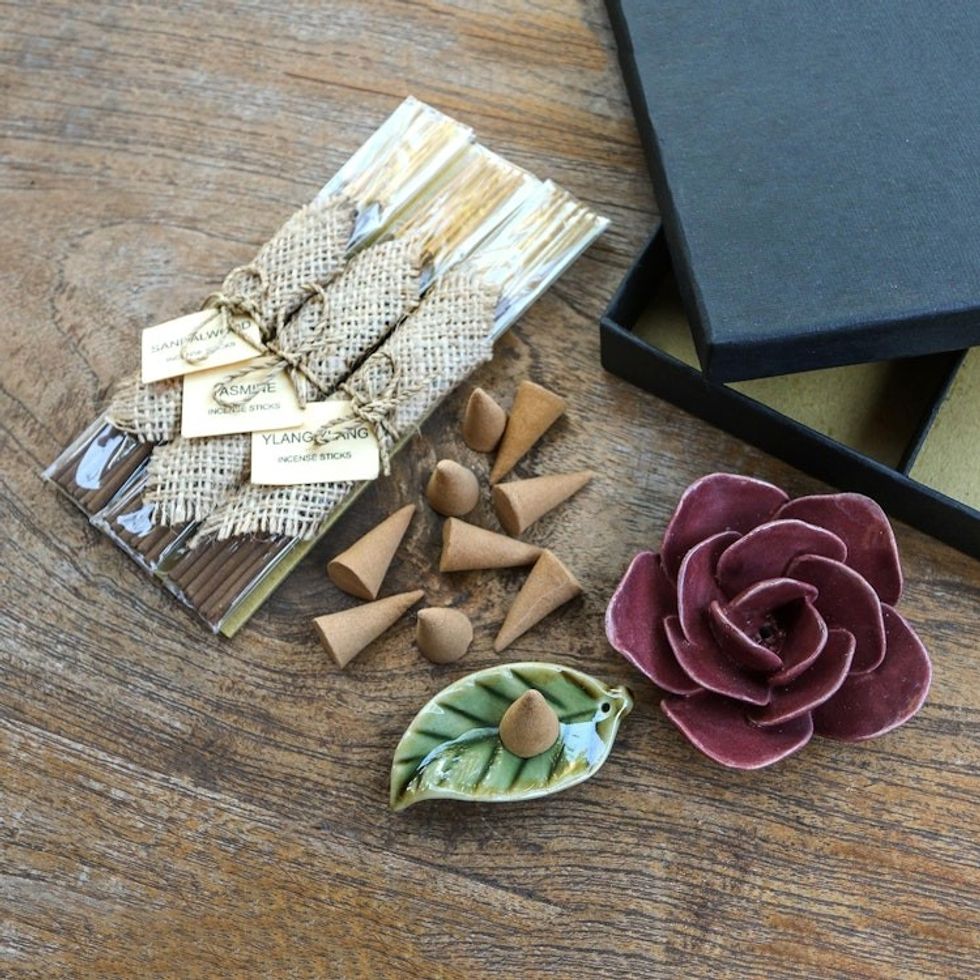 Incense and Ceramic Holders Gift Set 'Burgundy Rose'