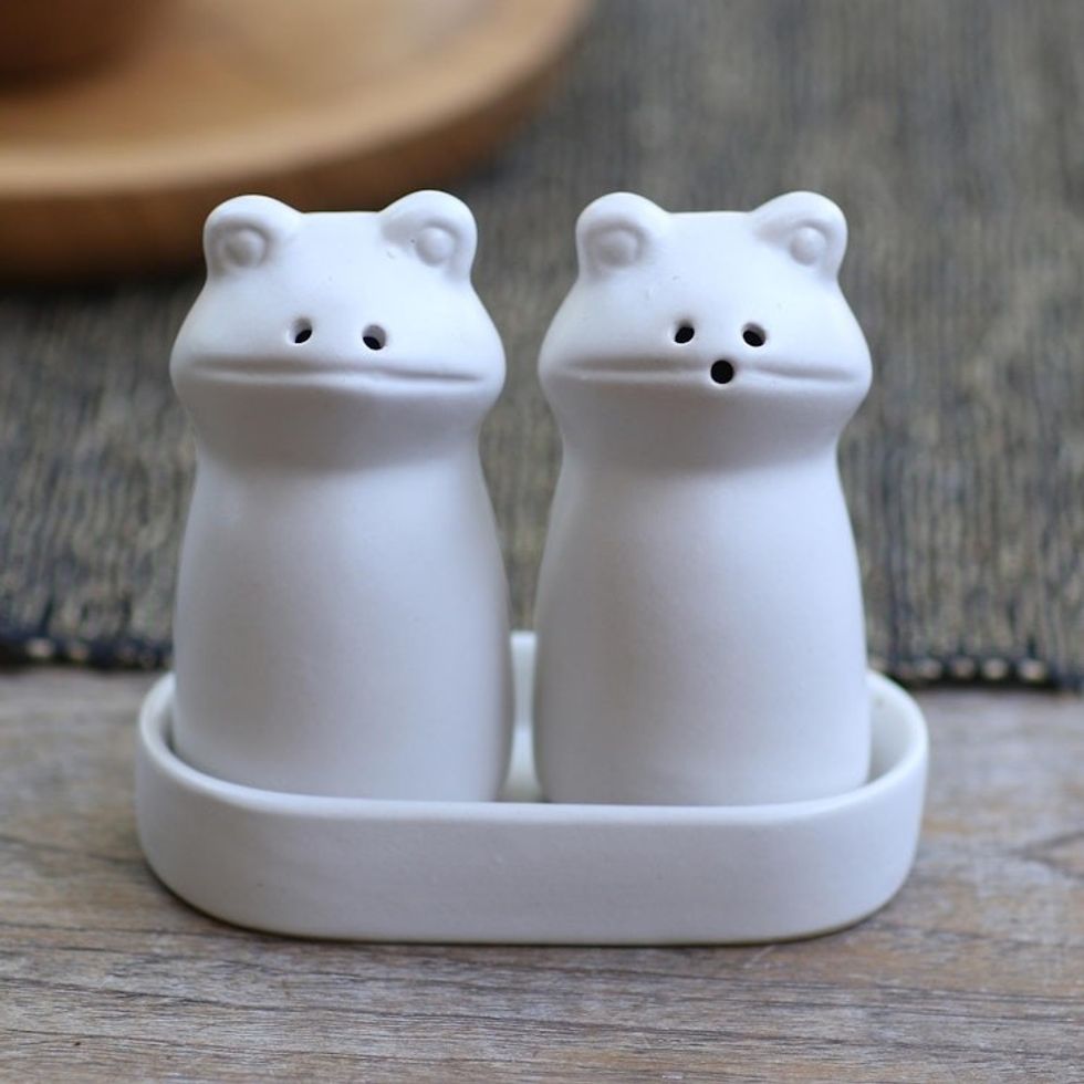 Matte White Ceramic Frog Salt and Pepper Shakers with Tray 'Fanciful Frogs in White'