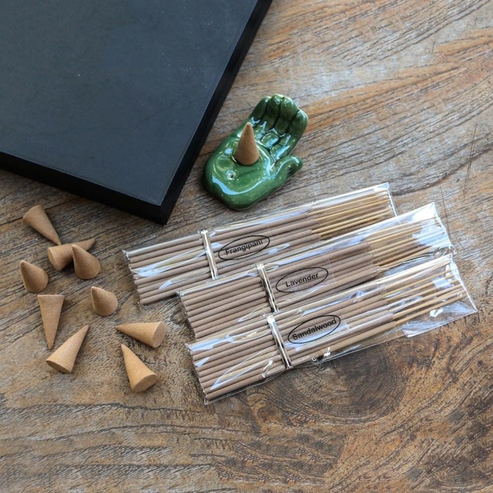 Boxed Incense Gift Set with Ceramic Holder 'Green Palm'