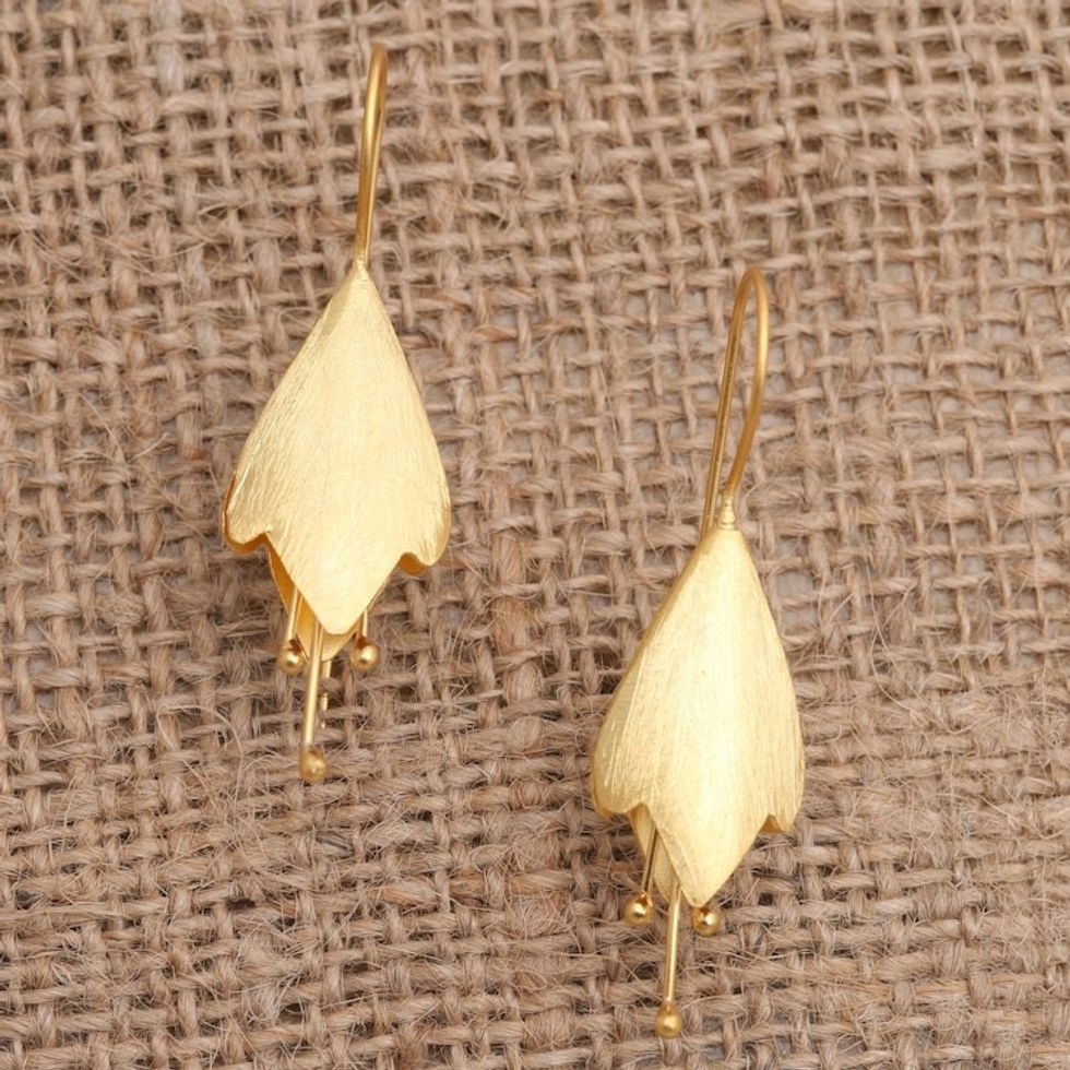 Gold-Plated Floral-Motif Drop Earrings 'Flower Essence'