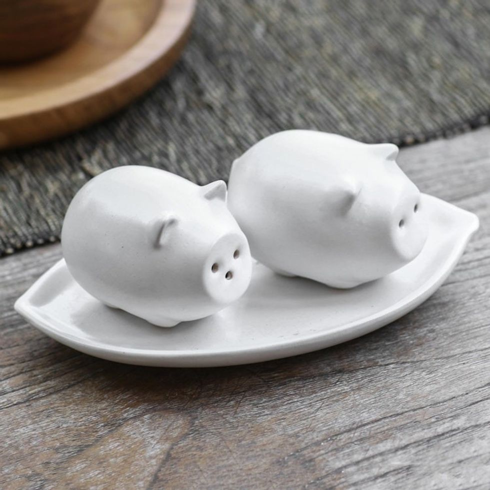 Matte White Ceramic Pig Salt and Pepper Shakers with Tray 'Portly Pigs in White'