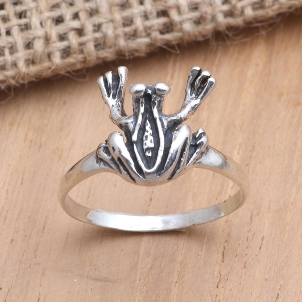 Sterling Silver Frog-Themed Cocktail Ring 'Dancing Frog'