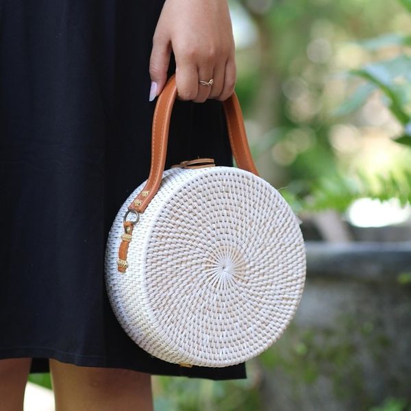 Alternate image for Natural Fiber and Leather Round Sling Bag Blanc