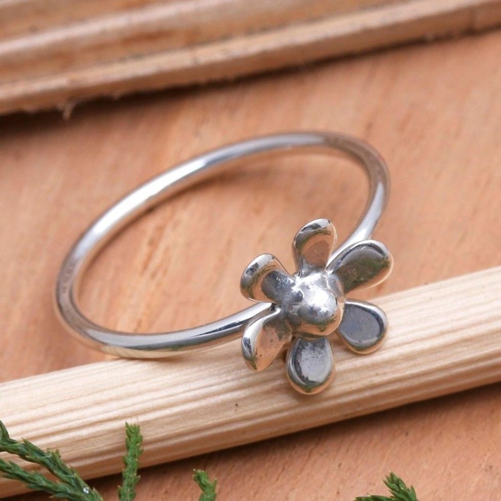 Sterling Silver Floral Cocktail Ring 'Innocent Bloom'