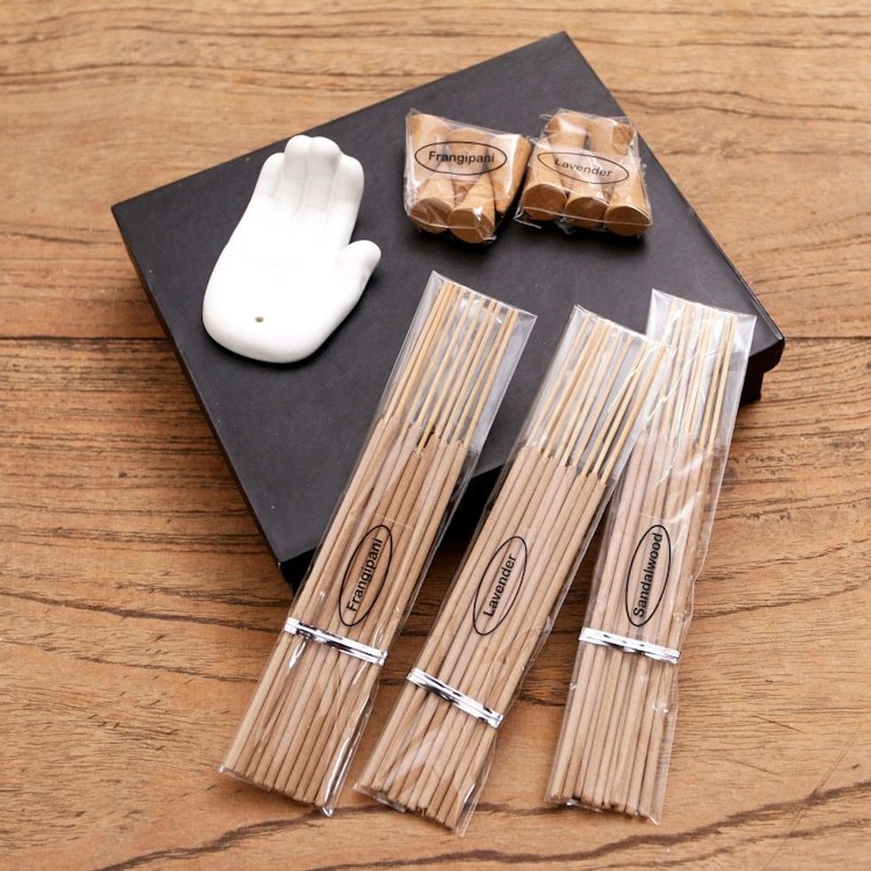 Lavender and Frangipani Ceramic Incense Set 'White Palm'
