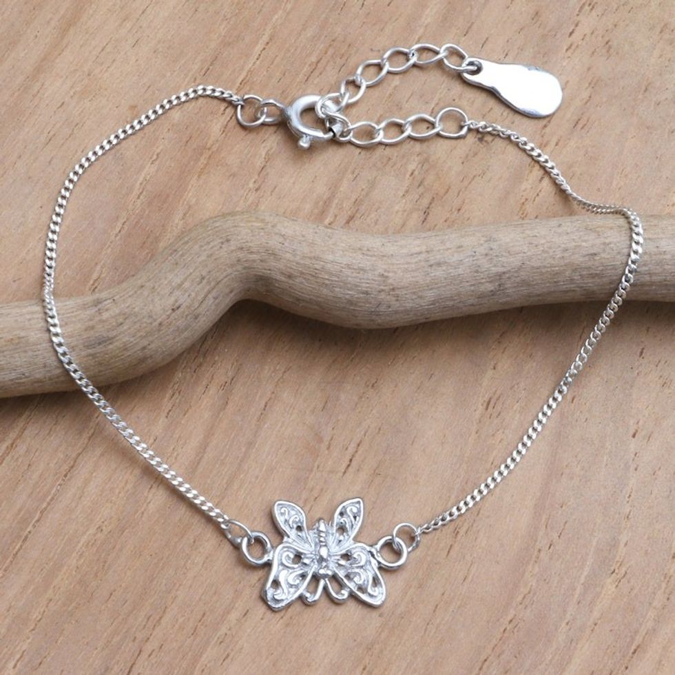 Sterling Silver Pendant Bracelet with Butterfly Motif 'Enchanting Wings'