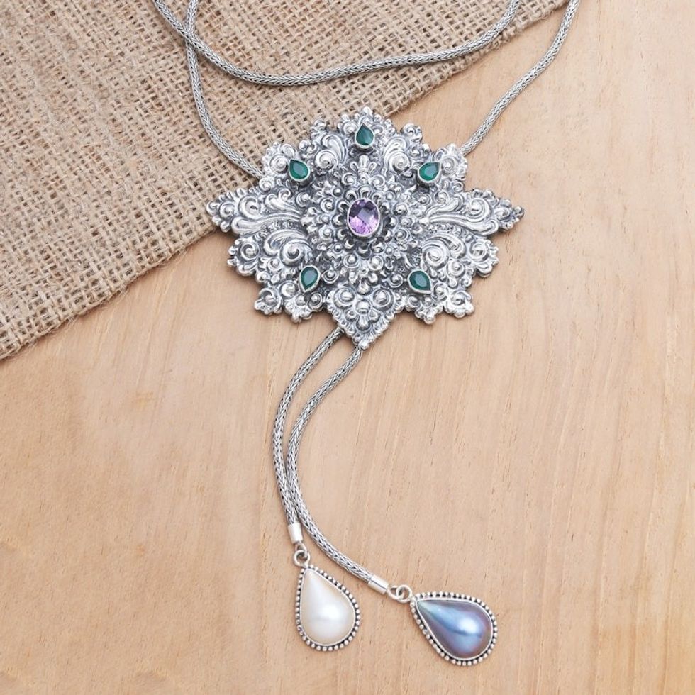 Green Quartz and Cultured Pearl Pendant Necklace 'Biggest Dream in Green'