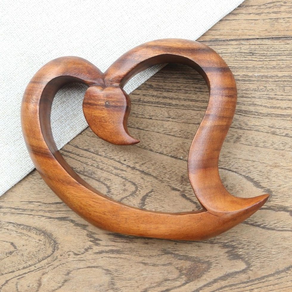 Hand Carved Suar Wood Heart-Motif Statuette 'Loving Me'