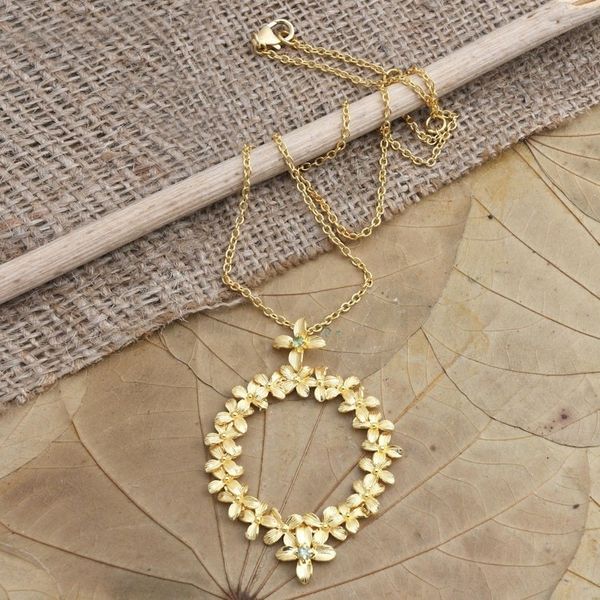 Alternate image for Gold-Plated Peridot Floral-Motif Pendant Necklace Wreathed in Flowers