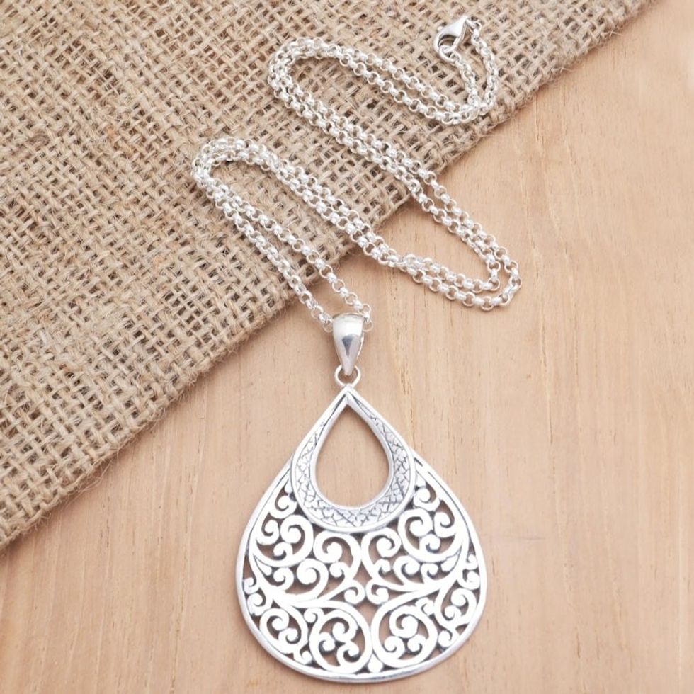 Hand Crafted Sterling Silver Pendant Necklace 'Dazzling Designs'