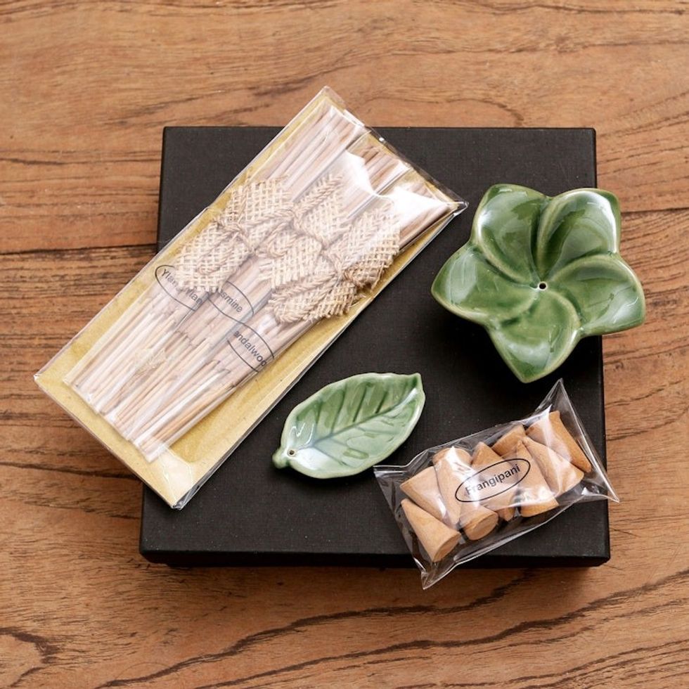 Ceramic Incense Set with Leaf Motif 'Scented Frangipani'